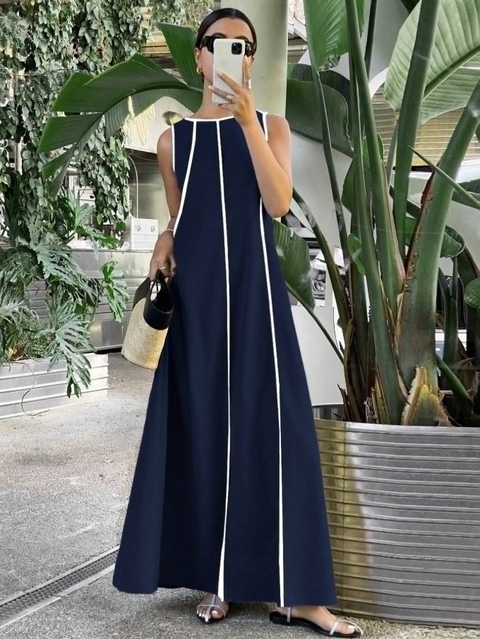 Long tent-cut dress with jewel neckline and white embroidery