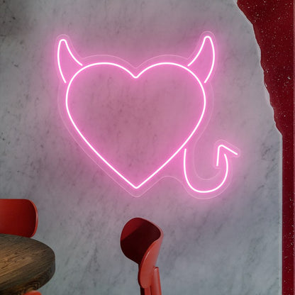 Neón corazón travieso