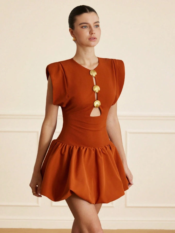 Plain pegged dress with gathered hem