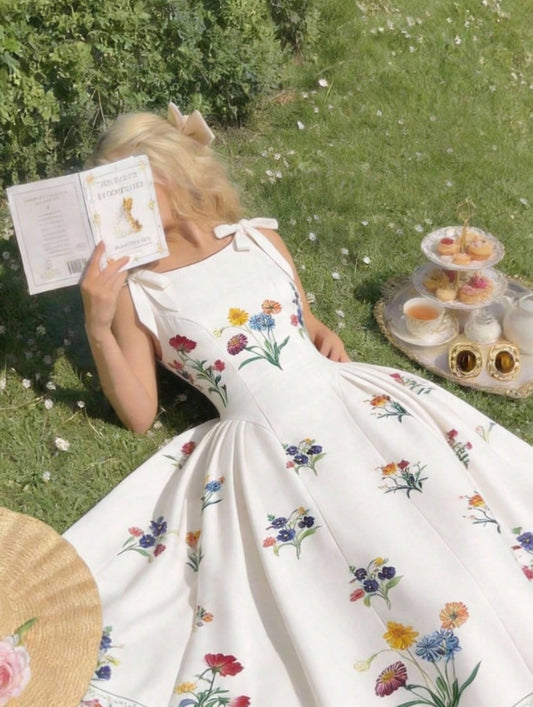 Long princess line dress with bow handles and bouquet print