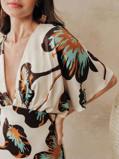 Long dress with loose sleeves exotic expression